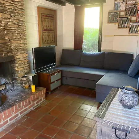 Tiny Chalet With Sunny Terrace בקתה Hastiere-par-dela